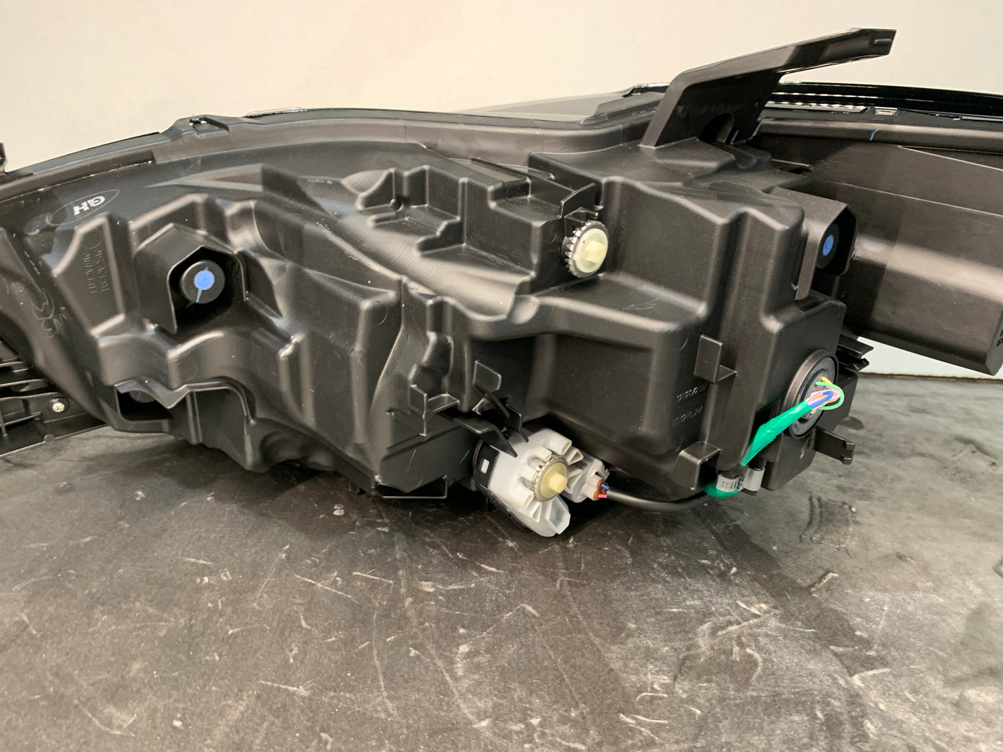 MAZDA 6 GL RHS RIGHT LED HEADLIGHT GRF5-51030