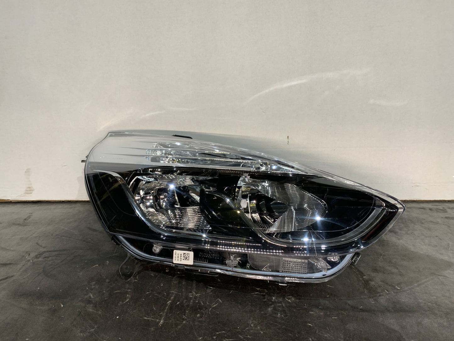RENAULT CLIO 4 X98 RHS RIGHT HALOGEN HEADLIGHT 2013-2016