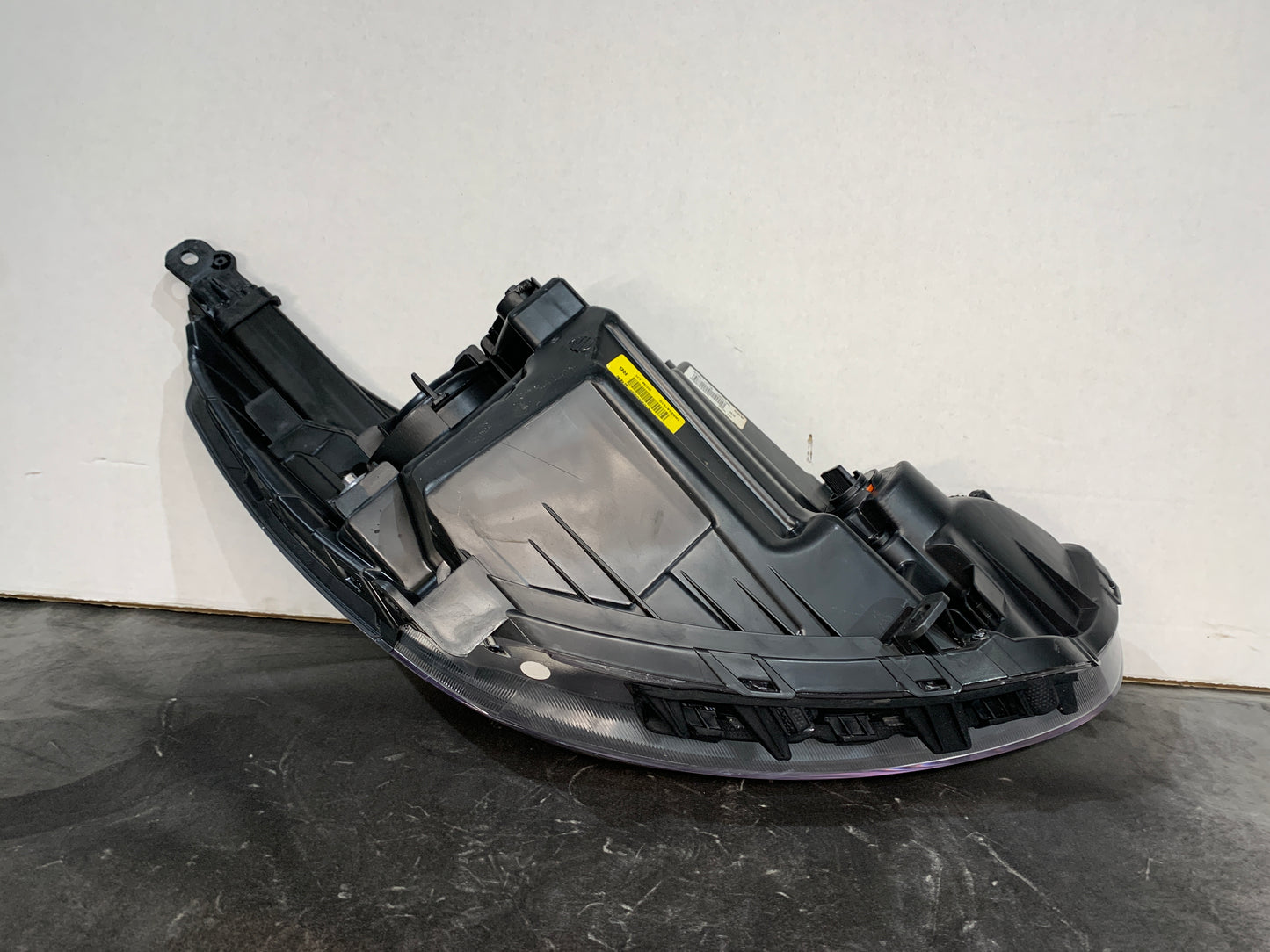 HYUNDAI ACCENT RB LHS LEFT HALOGEN HEADLIGHT 2014-2019