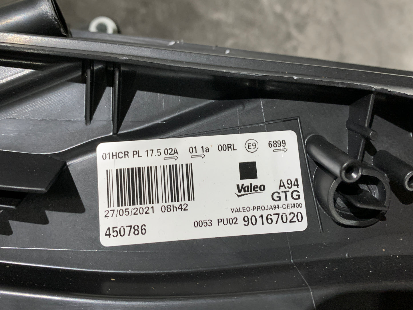 Peugeot 2008 A94 LHS LEFT Headlight 9825313780