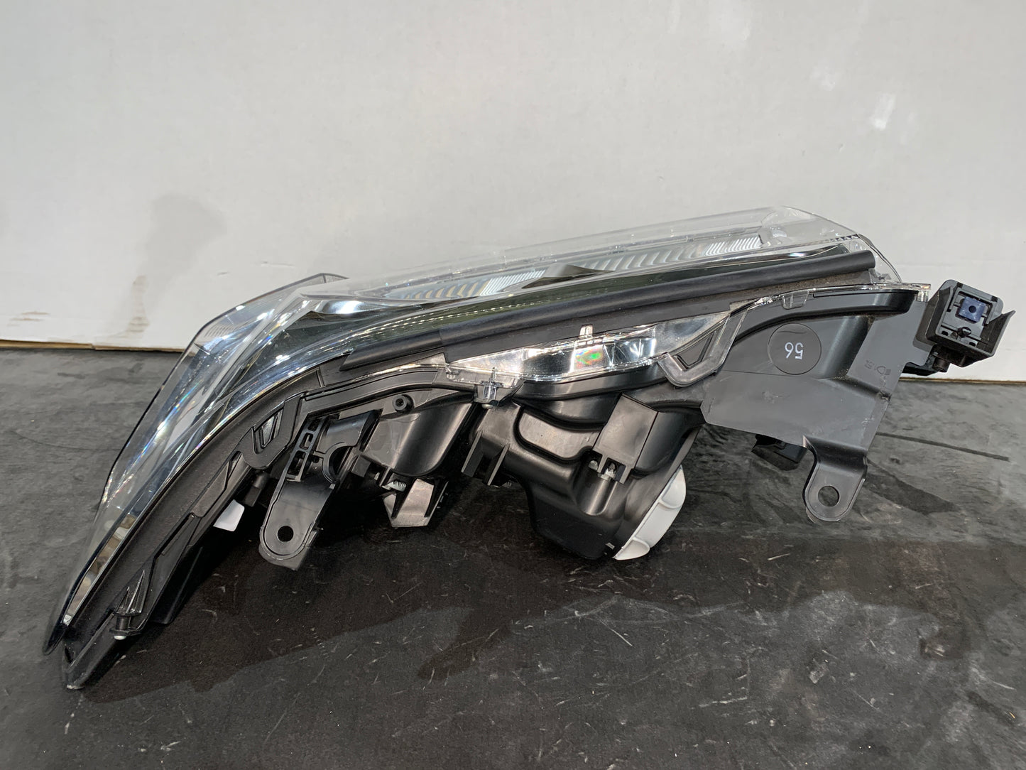TOYOTA LANDCRUISER 200 SERIES VDJ200R LHS LEFT LED HEADLIGHT 2015-2021