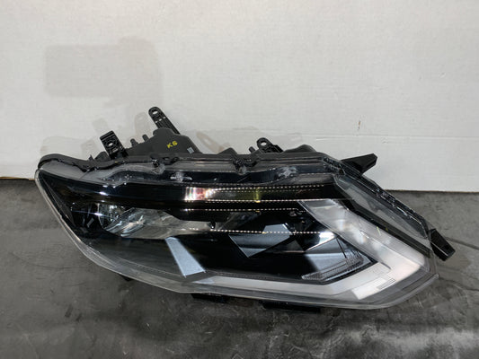 NISSAN X-TRAIL T32 RHS RIGHT HALOGEN HEADLIGHT 26010-6FP1A