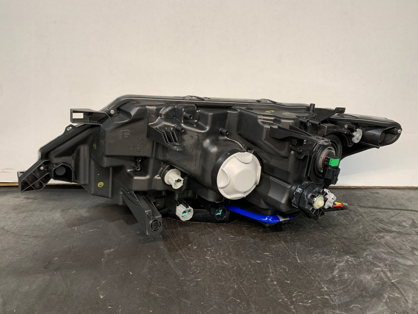 NISSAN X-TRAIL T32 RHS RIGHT HALOGEN HEADLIGHT 26010-6FP1A