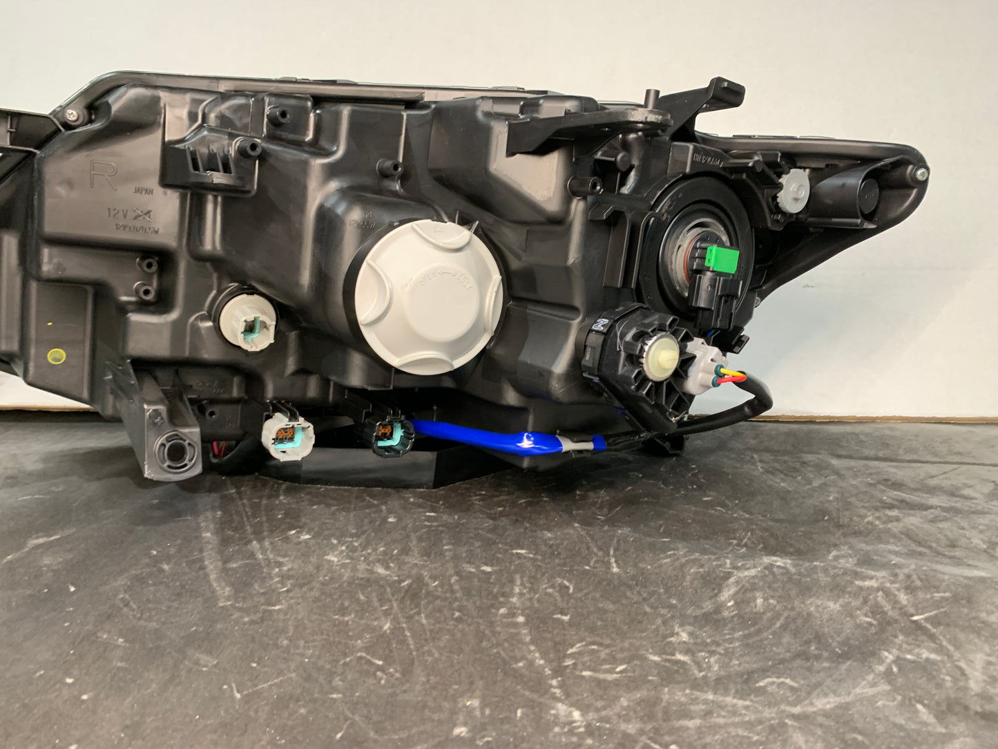 NISSAN X-TRAIL T32 RHS RIGHT HALOGEN HEADLIGHT 26010-6FP1A