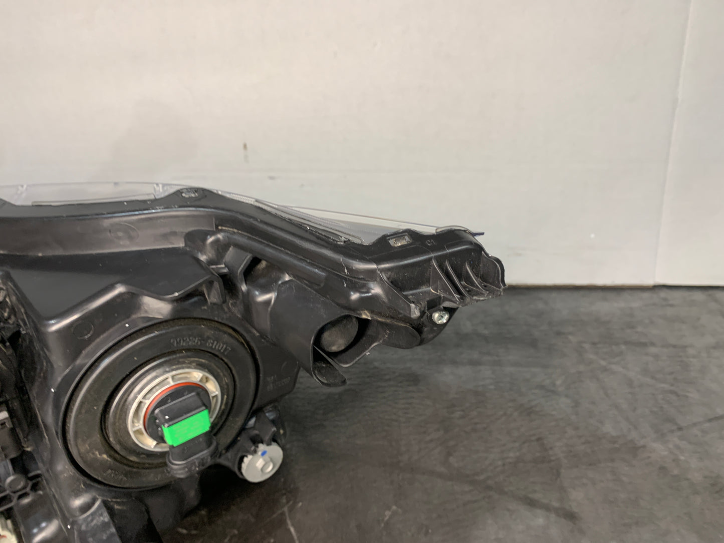 NISSAN QASHQAI J11 RHS RIGHT HALOGEN HEADLIGHT 26010HV05B