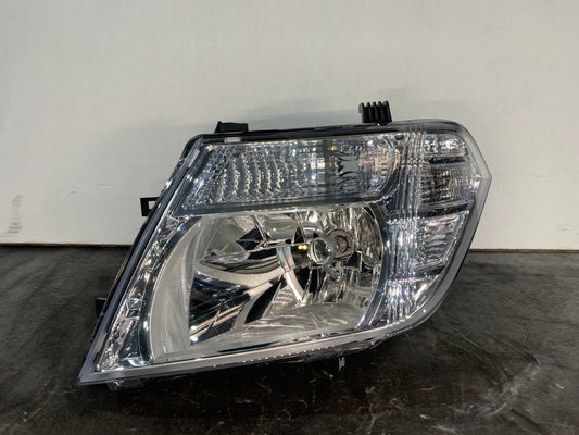 NISSAN PATHFINDER NAVARA LHS LEFT HALOGEN HEADLIGHT 2010-2014