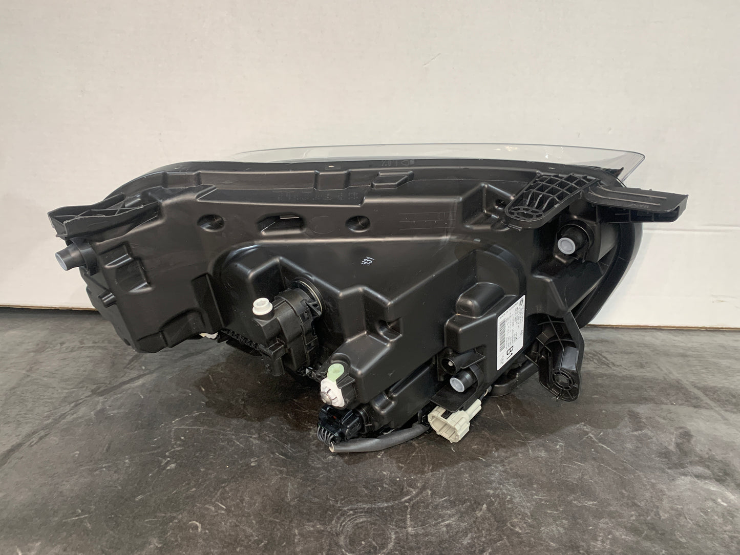 MERCEDES X CLASS W470 LHS LEFT LED XENON HEADLIGHT A4709061200
