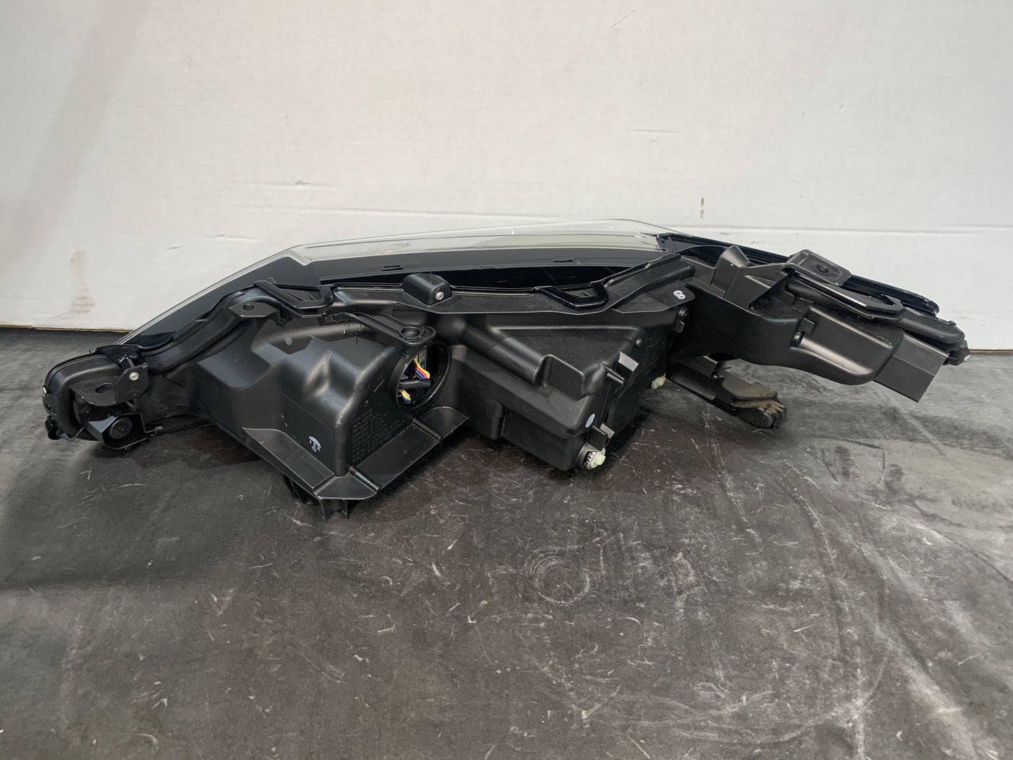 TOYOTA CAMRY XV70 RHS RIGHT LED HEADLIGHT 2018-2022