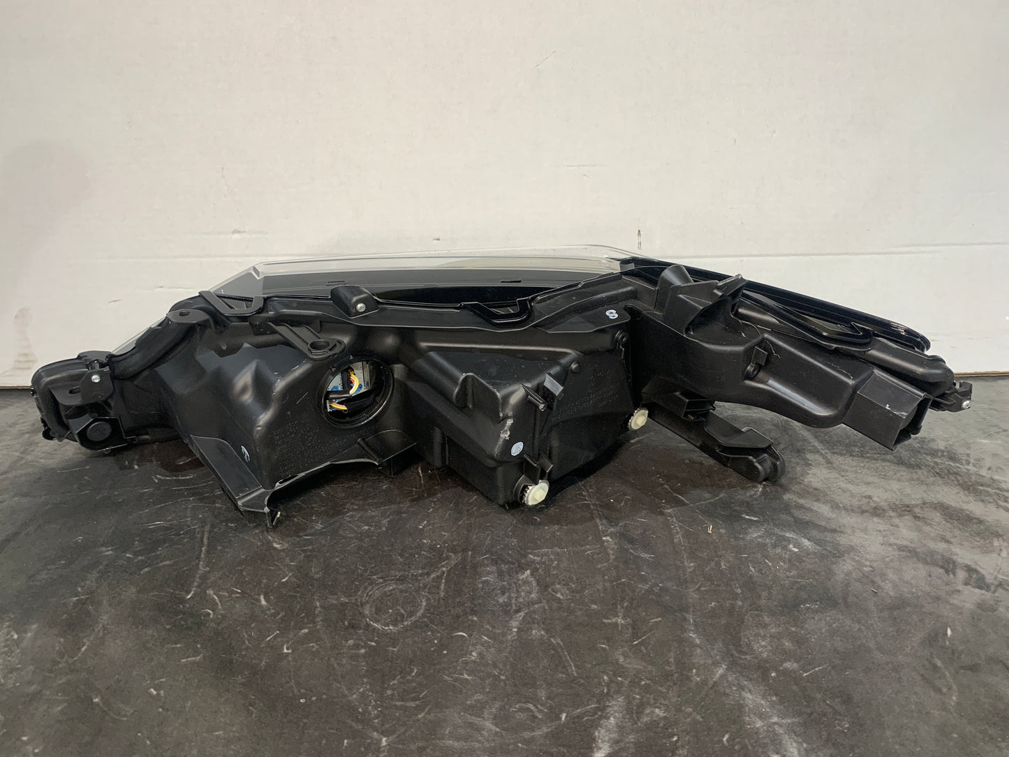 TOYOTA CAMRY XV70 RHS RIGHT LED HEADLIGHT 2018-2022