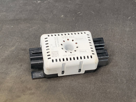 VW GOLF MK7 NOISE FILTER ANTENNA 5Q0035570