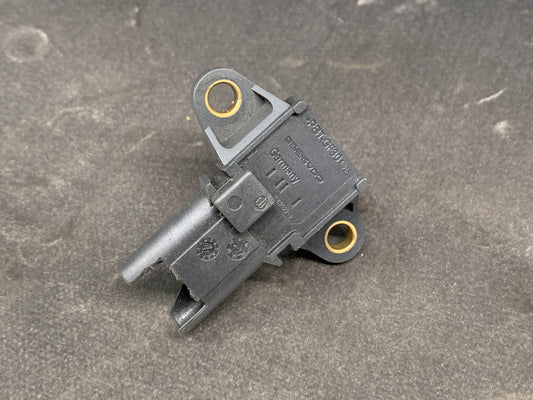BMW AIR INTAKE FLOW MAP PRESSURE SENSOR 7551429