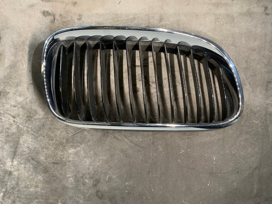 BMW 3 SERIES E92 E93 FRONT LEFT KIDNEY GRILLE 7254972