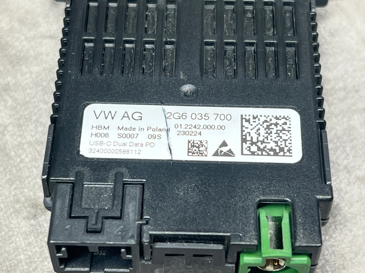 2G6035700