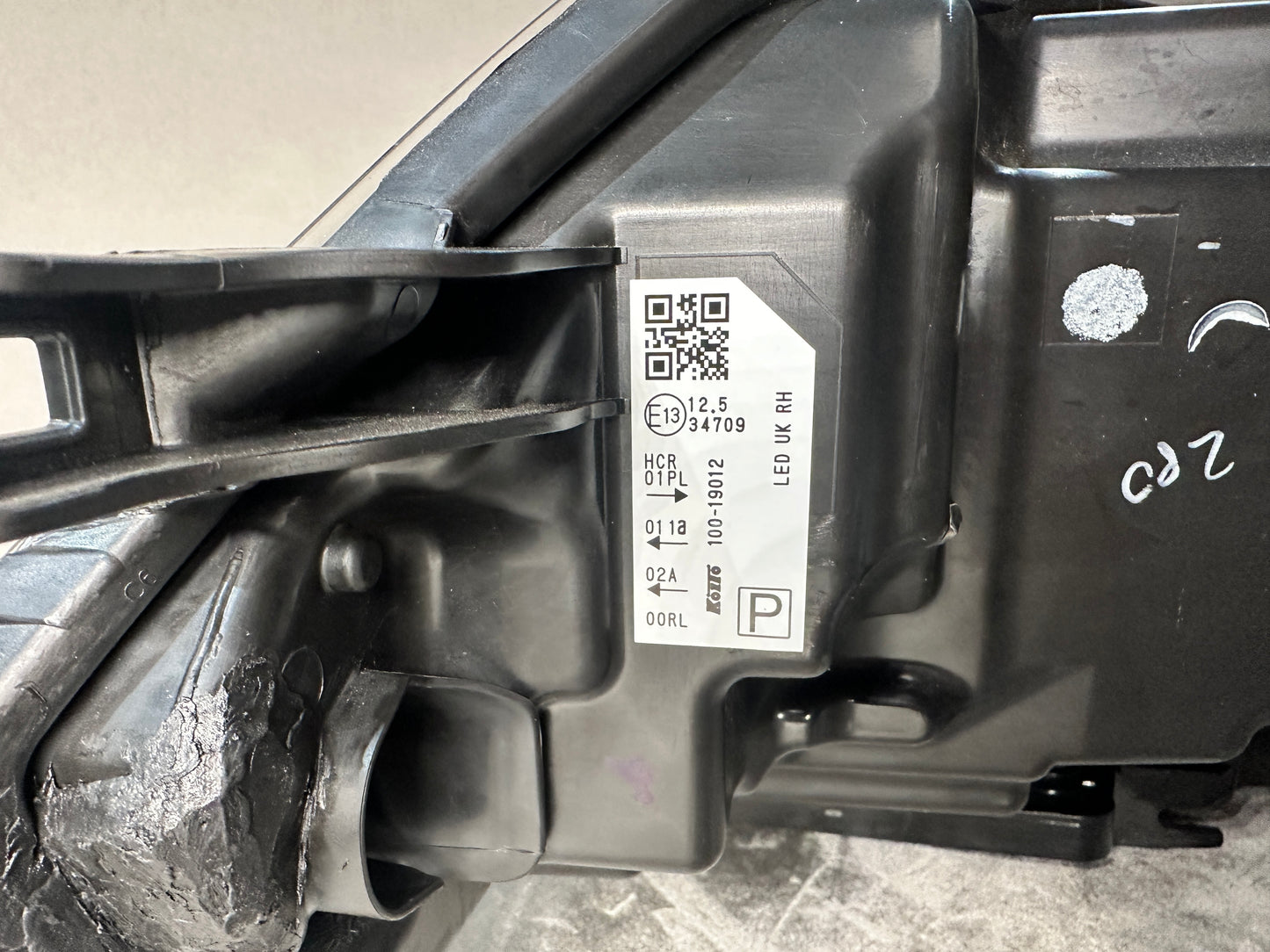 NISSAN QASHQAI J11 RHS RIGHT LED XENON HEADLIGHT 26010HV55A