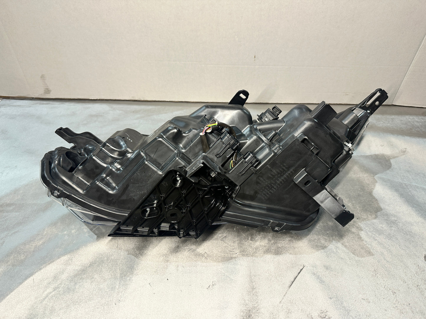 NISSAN QASHQAI J11 RHS RIGHT LED XENON HEADLIGHT 26010HV55A
