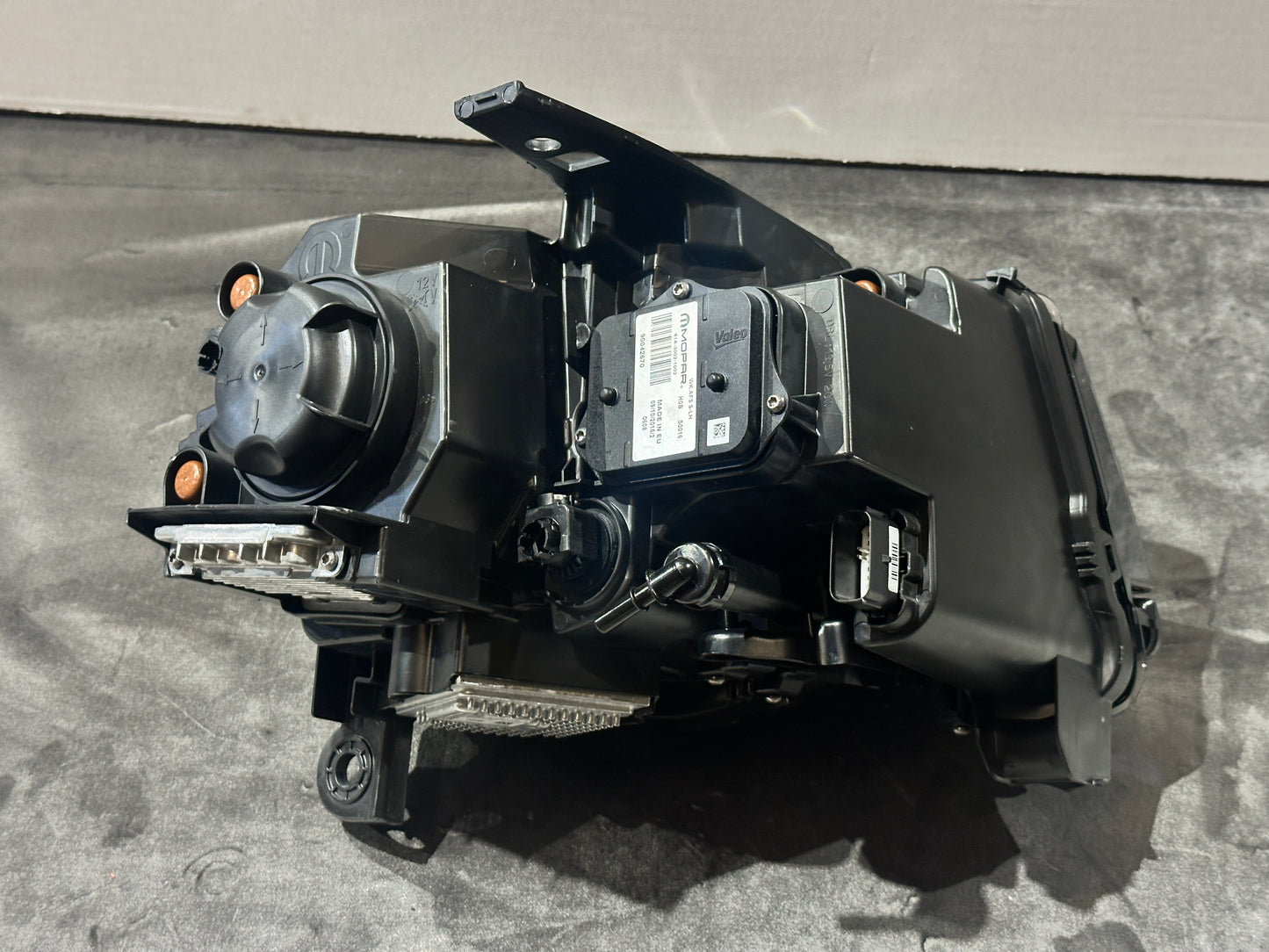Jeep Grand Cherokee WK LHS Left Xenon Headlight 68111037AI