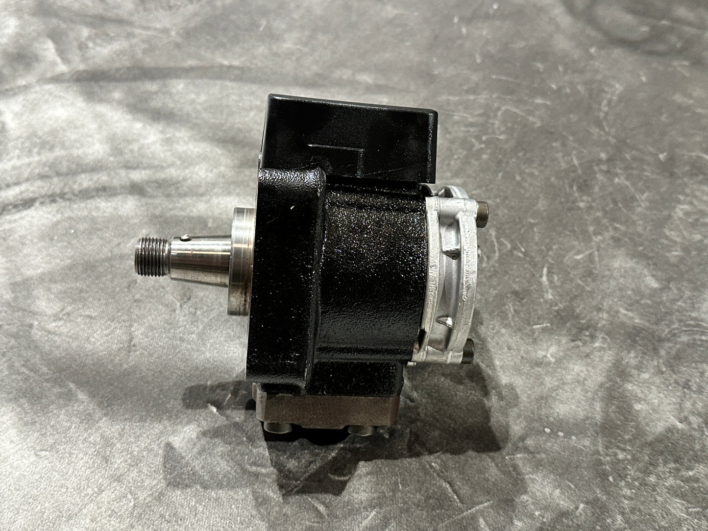VOLKSWAGEN AUDI 1.6 TDI CAYD CAY HIGH PRESSURE FUEL PUMP HPFP 03L130755E