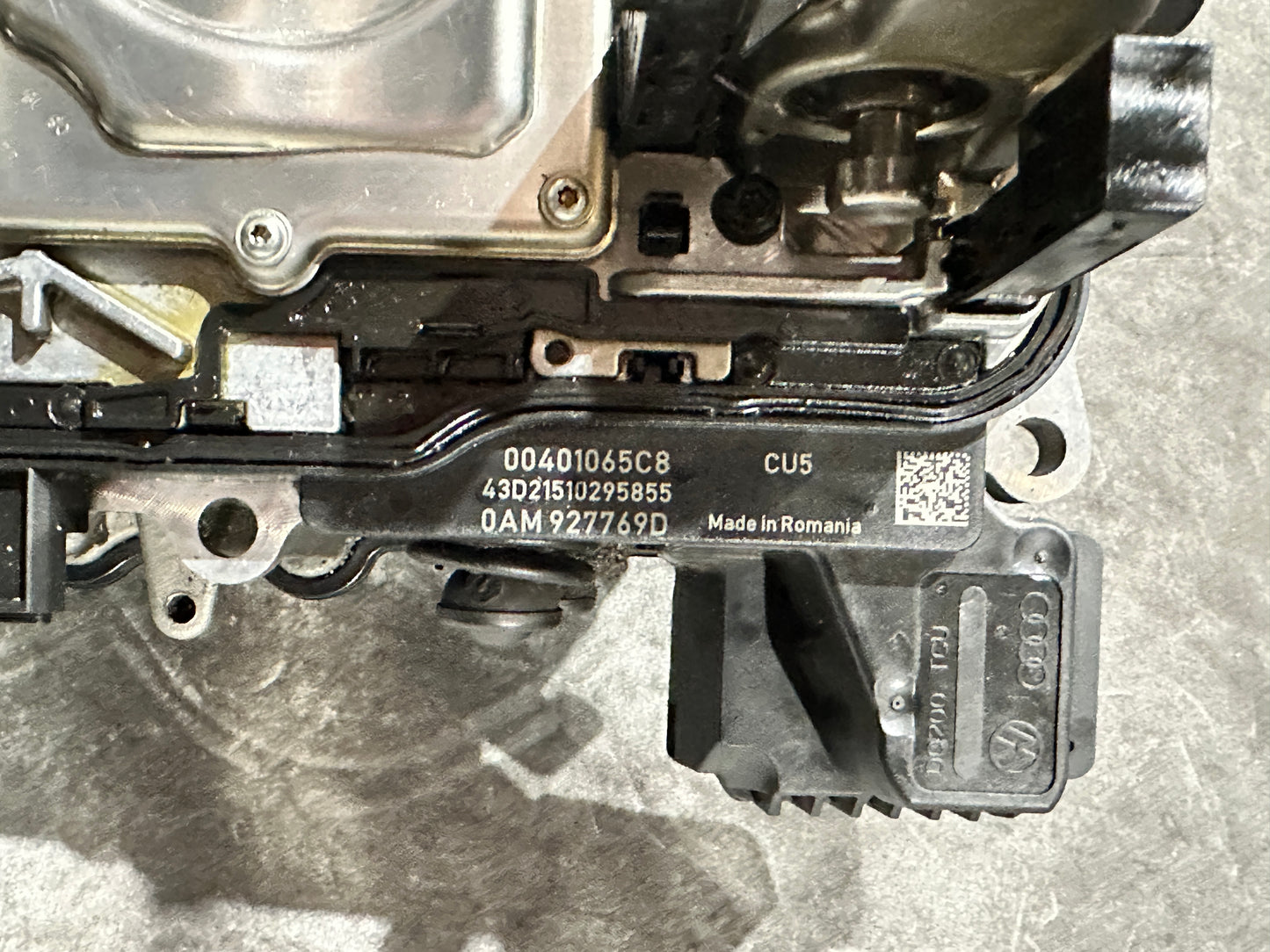 VOLKSWAGEN AUDI 0AM DSG TRANSMISSION MECHATRONICS UNIT WITH TCU 0AM927769D