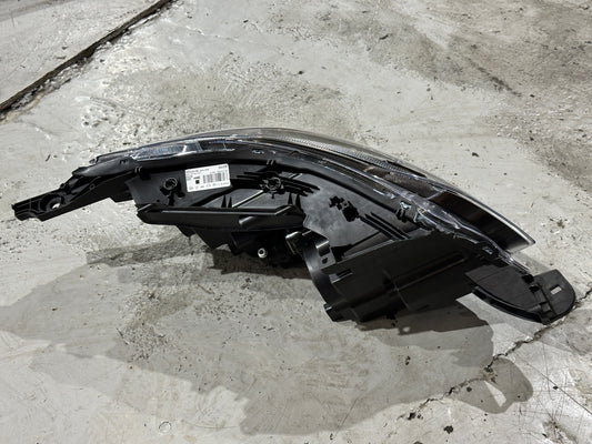 Peugeot 2008 A94 LHS LEFT Headlight 9825313780