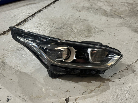 Kia Cerato 2018-2022 RHS Right Headlight 92102-M6