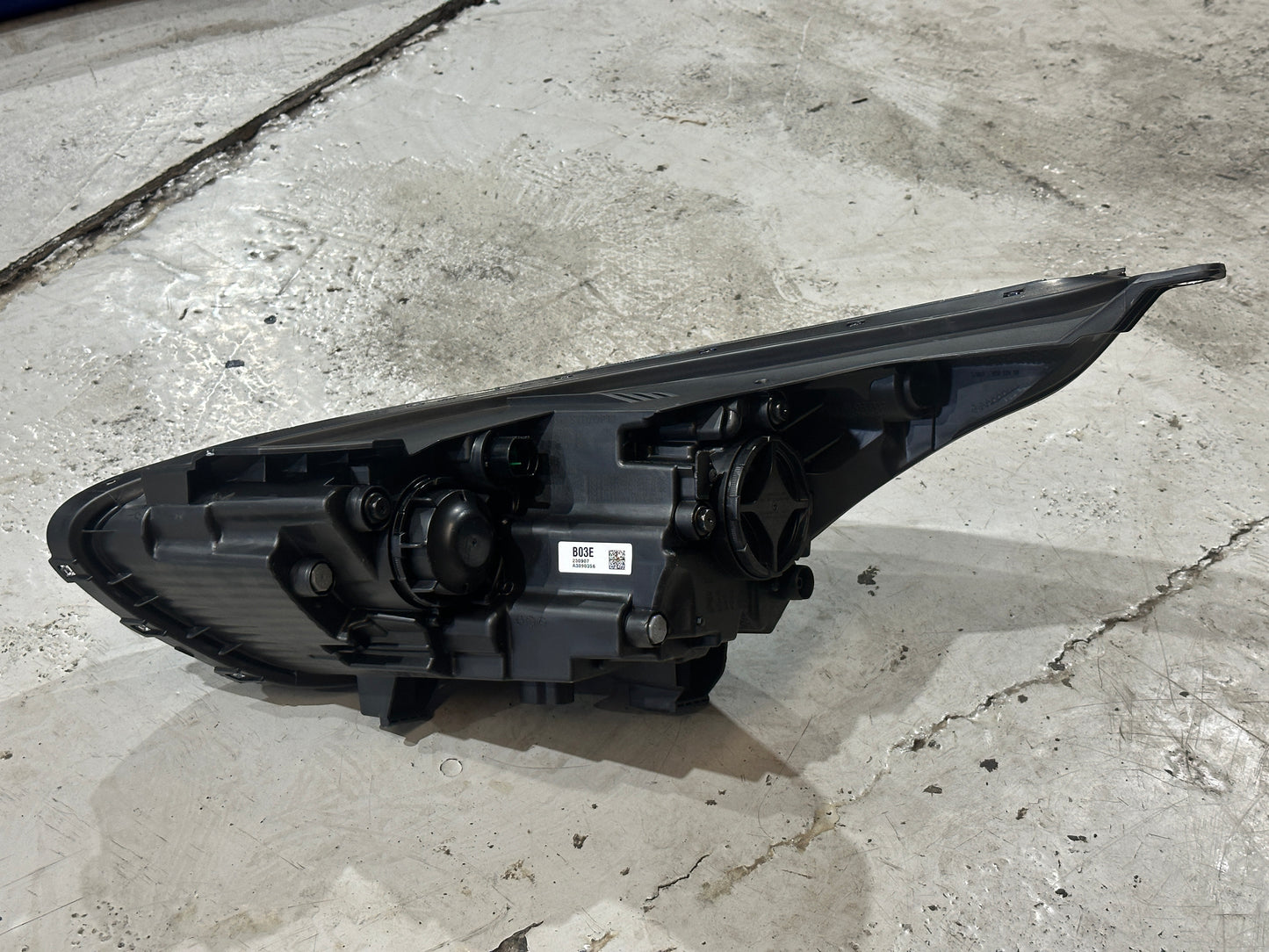 Kia Cerato 2018-2022 RHS Right Headlight 92102-M6