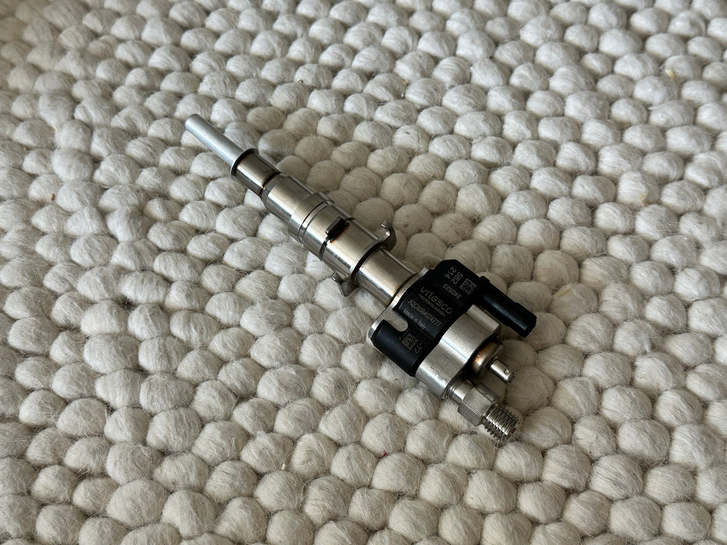 BRAND NEW GENUINE BMW N54 N63 INDEX 12 INJECTOR 7585261-12