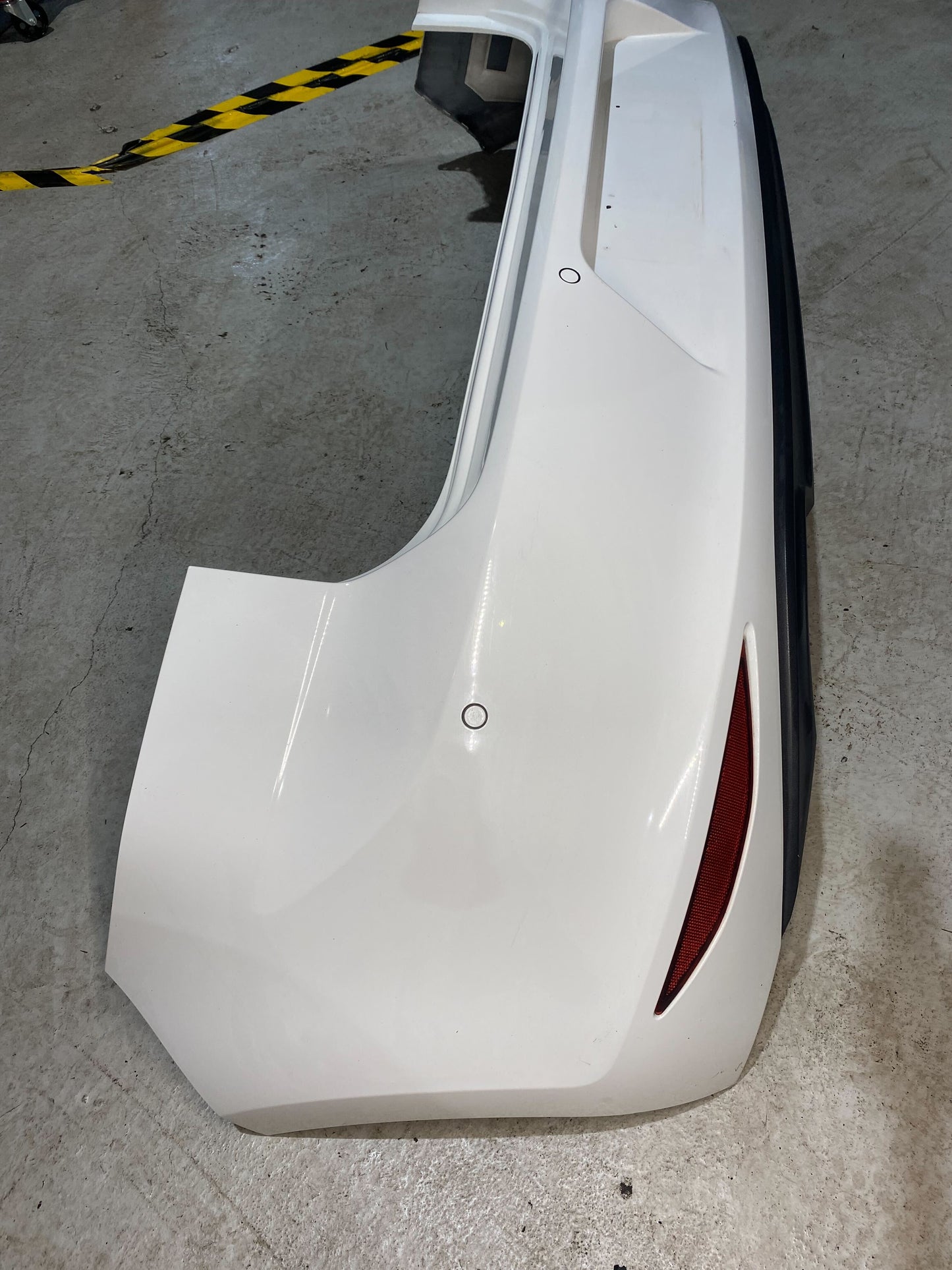 VOLKSWAGEN GOLF MK7 REAR BUMPER WHITE 5G6807421