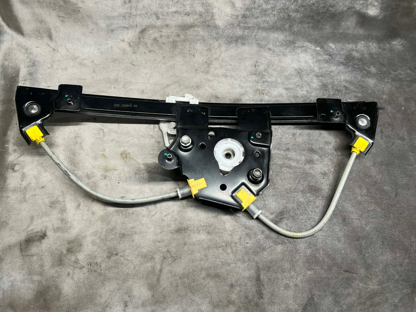 BMW E90 / E91 3 Series Rear Right Window Regulator (Aftermarket, Without Motor) - 51357140590