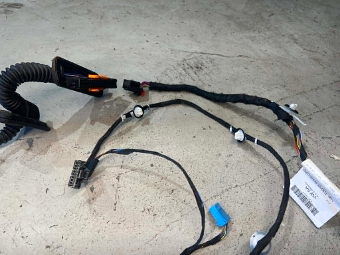 FORNT RIGHT DOOR HARNESS