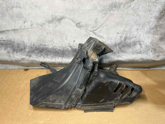 BMW 1 SERIES E82 E88 FRONT LHS PASSENGER M-SPORT OIL COOLER BRAKE DUCT 8046473