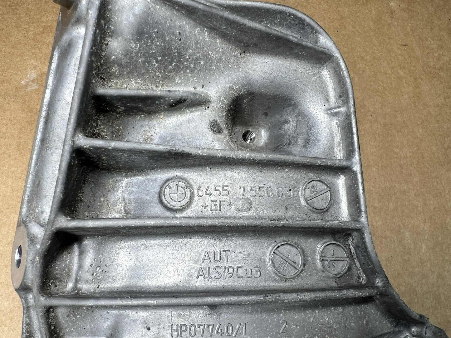BMW 1 3 SERIES N54 AC COMPRESSOR BRACKET 7556836