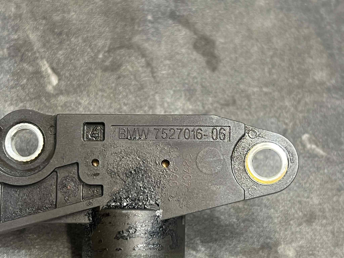 BMW 1 3 X SERIES N42 N46 N46N ECCENTRIC SHAFT SENSOR 7527016