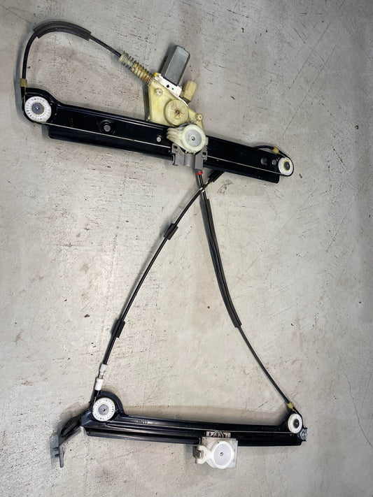 BMW 1 SERIES E87 FRONT LEFT WINDOW REGULATOR 7286141