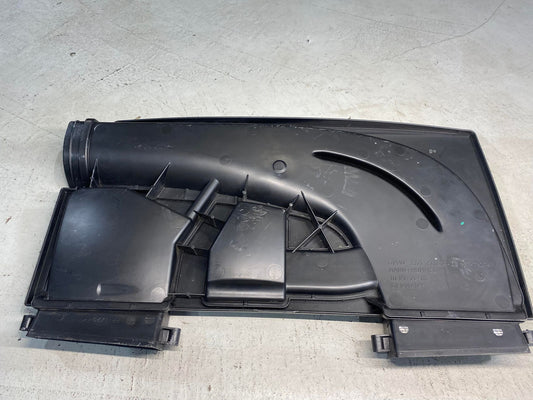 BMW 1 SERIES E82 E87 E88 N46 AIR SUCTION HOOD 7561929