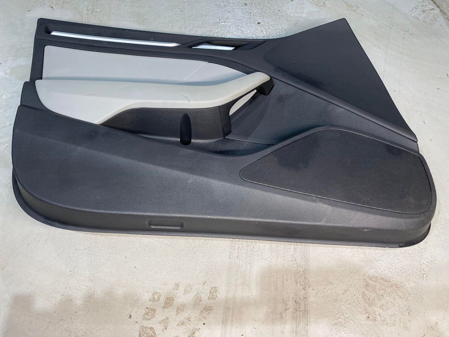 AUDI A3 8V FRONT LEFT PASSENGER DOOR CARD