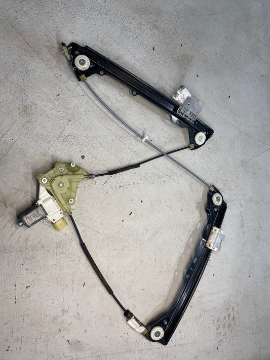 BMW 3 SERIES E93 RIGHT WINDOW REGULATOR 0130822203