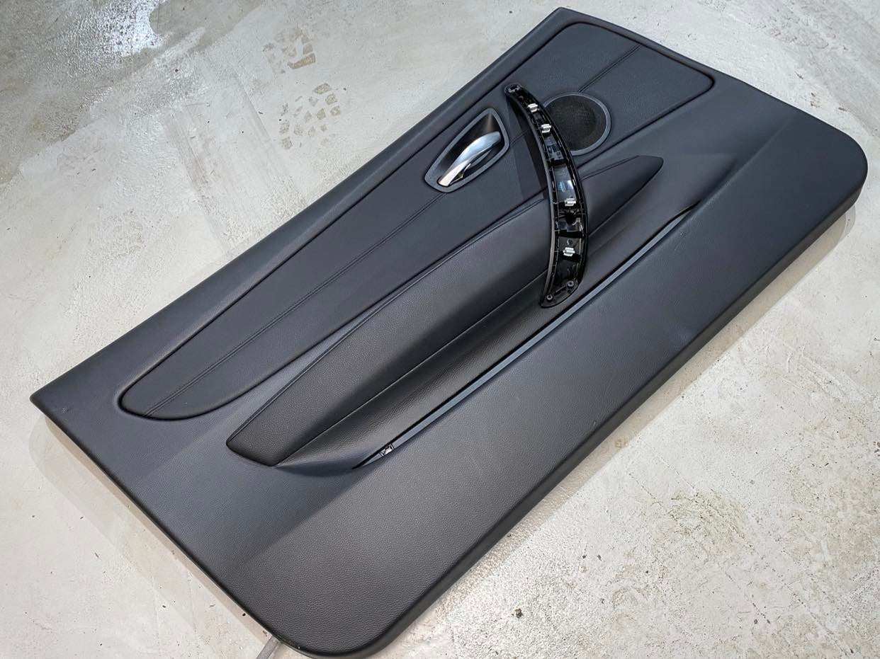 BMW 1 SERIES E82 E88 FRONT LEFT PASSENGER DOOR CARD