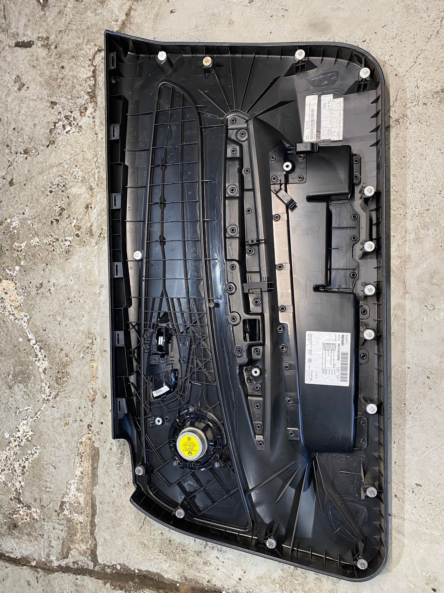 BMW 1 SERIES E82 E88 FRONT LEFT PASSENGER DOOR CARD