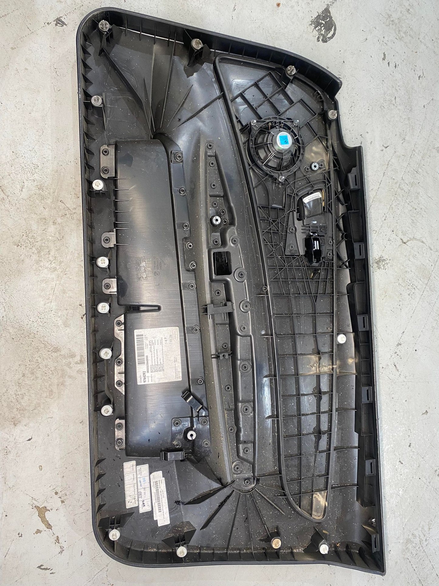 BMW 1 SERIES E82 E88 FRONT LEFT PASSENGER DOOR CARD