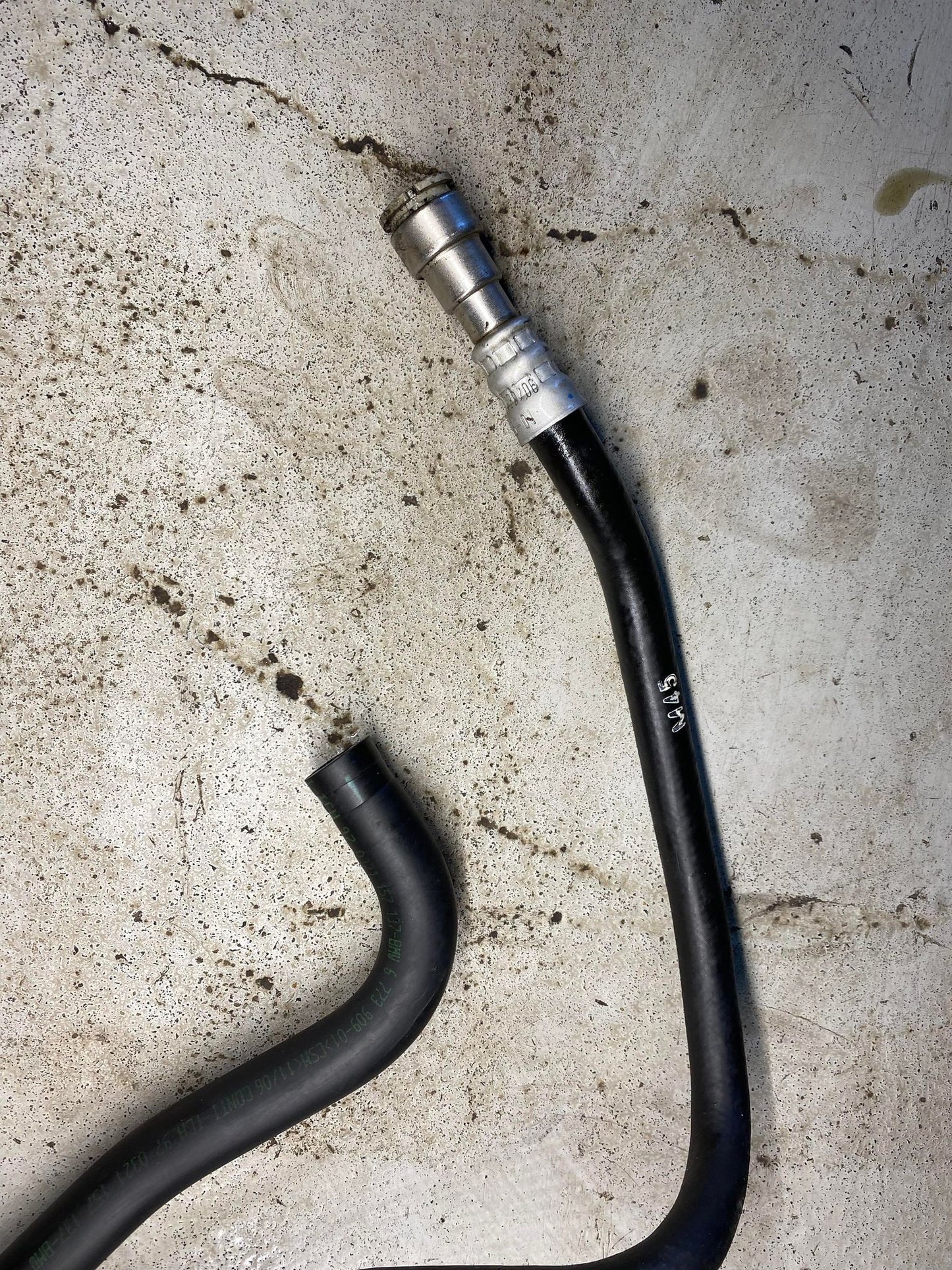 BMW 1 3 X SERIES POWER STEERING RESERVOIR TANK 6768094