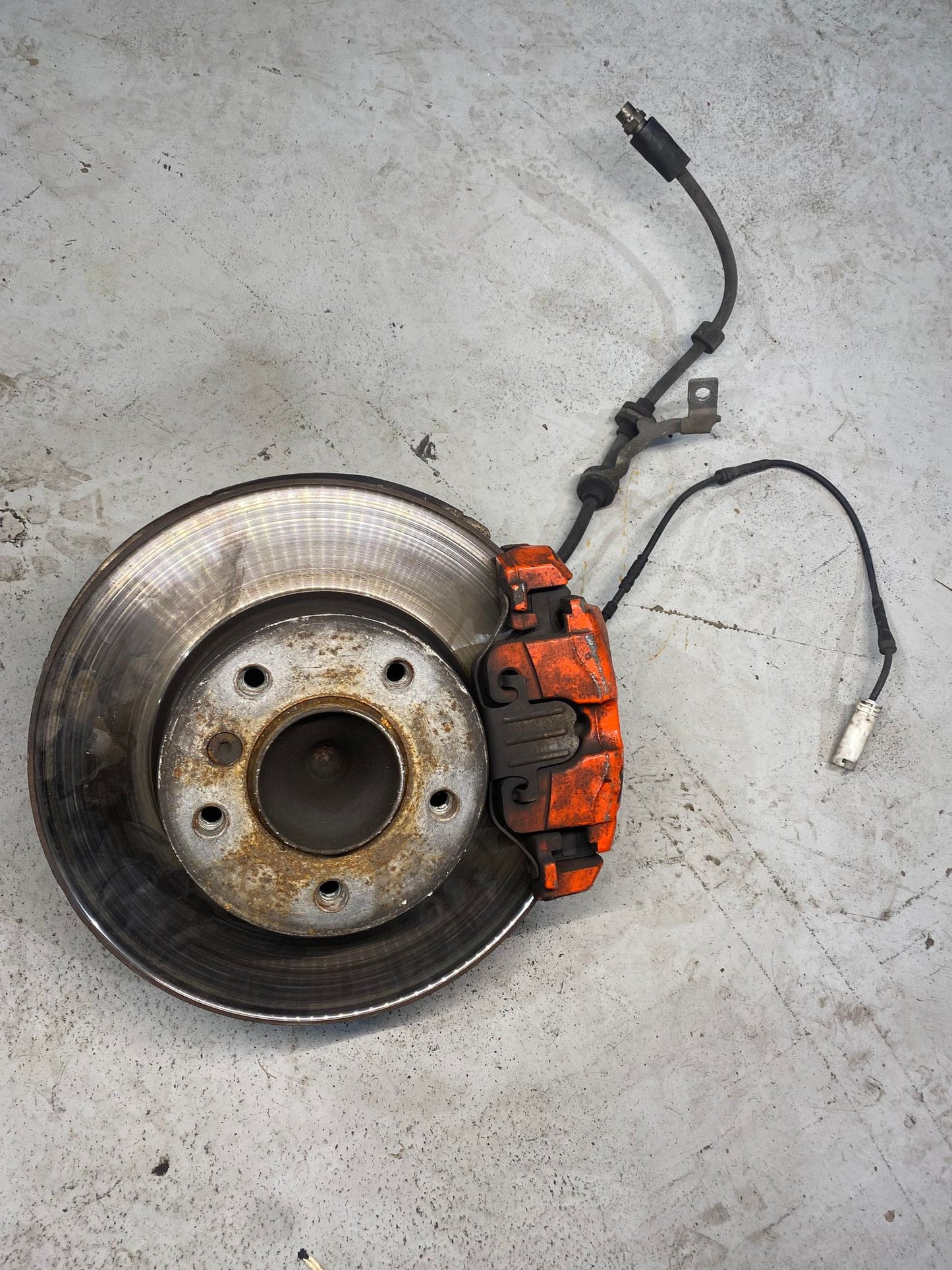 BMW 1 3 SERIES E82 E87 E88 E90 E92 E93 FRONT LEFT HUB AND BRAKE