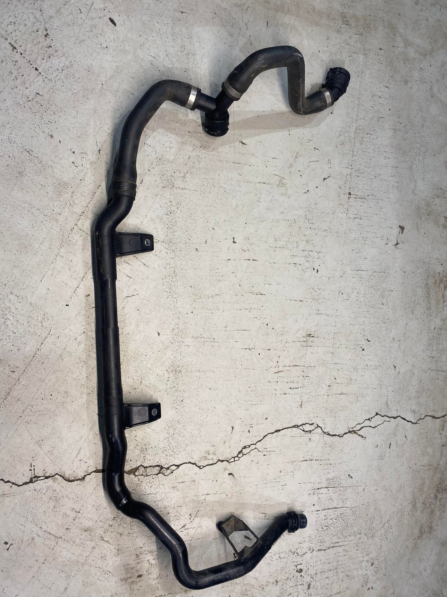 BMW 1 SERIES THERMOSTAT HOSE COOLANT PIPE 7548210