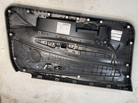 BMW 1 SERIES E82 E88 FRONT RIGHT DRIVERS DOOR CARD