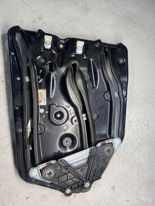 BMW 3 SERIES E93 REAR LEFT WINDOW REGULATOR 7198047