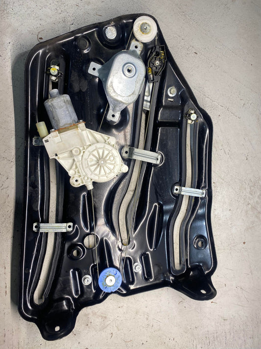 BMW 3 SERIES E93 REAR LEFT WINDOW REGULATOR 7198047