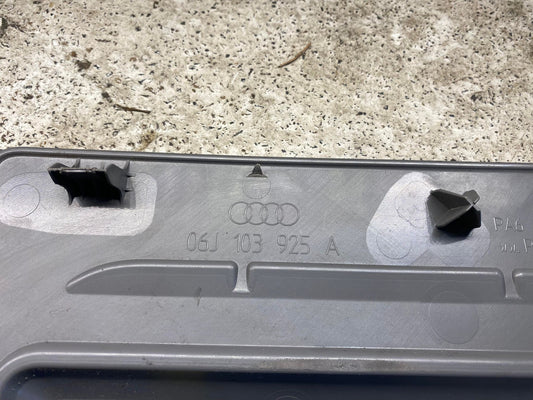 AUDI A3 1.8T ENGINE COVERING 06J103925