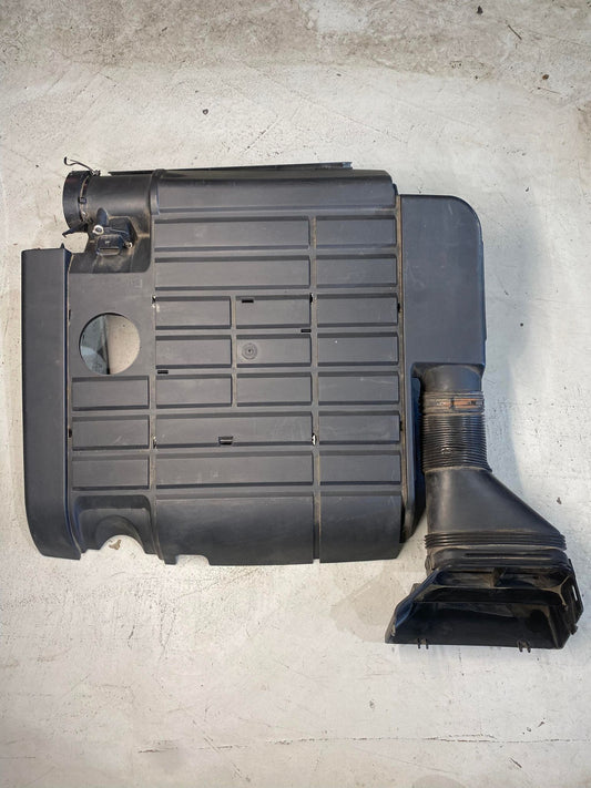 VW AUDI 2.0L TFSI ENGINE COVER 06F133837