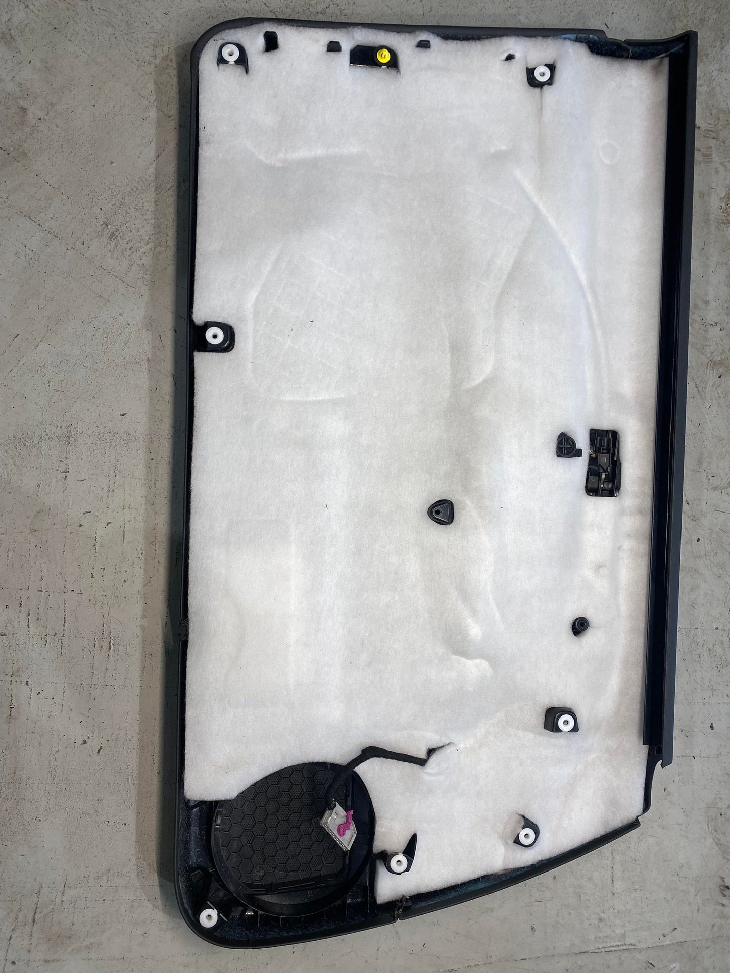 AUDI A3 8P 2 DOOR COUPE FRONT RIGHT DRIVERS DOOR CARD