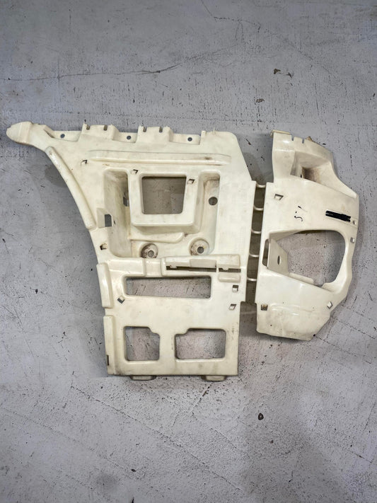 BMW 1 SERIES E82 E88 REAR LEFT BUMPER BRACKET 8045507