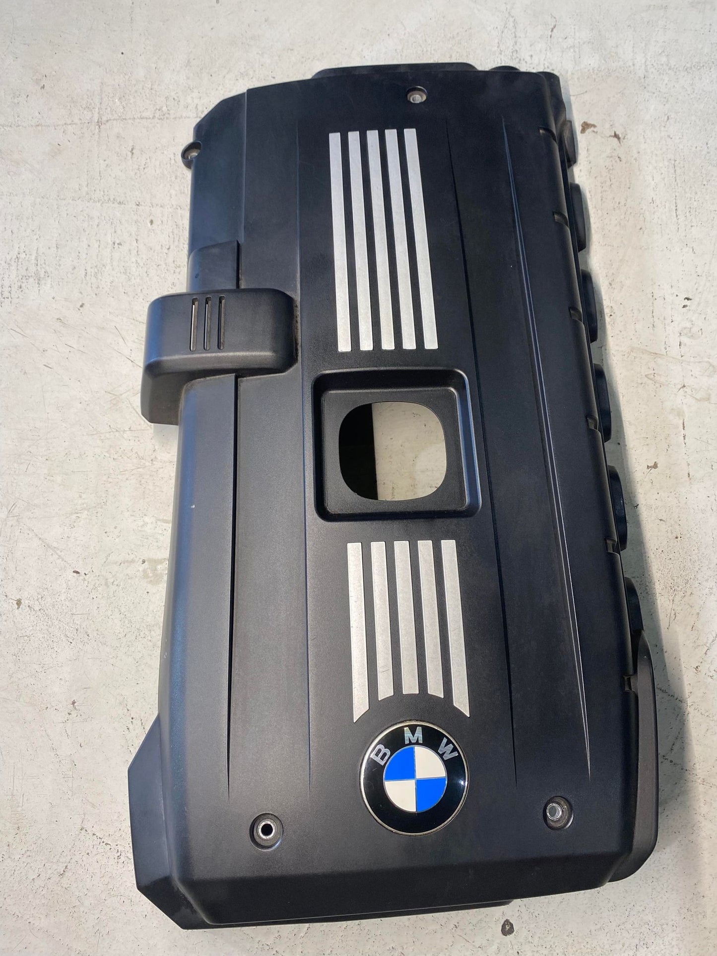 BMW 1 3 5 7 X SERIE N52 ENGINE COVERING 7575033